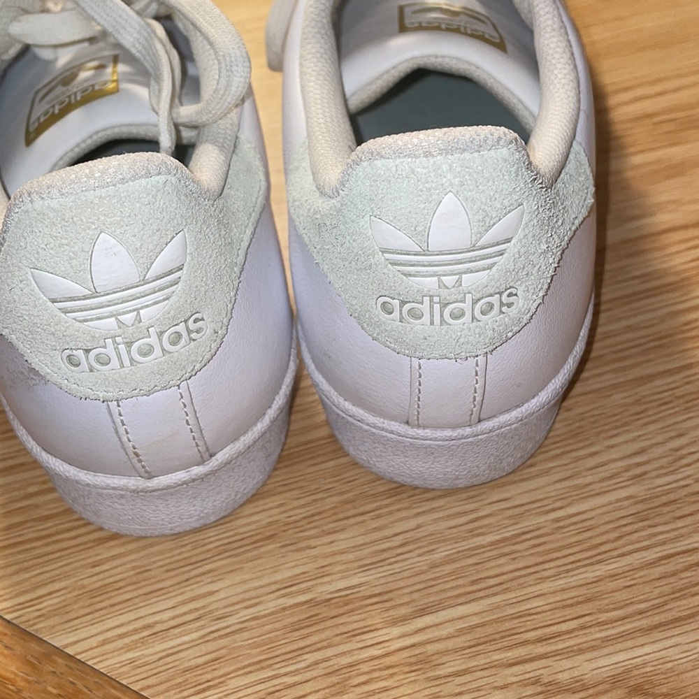 Adidas Superstar Sneakers Size 8 - Gem